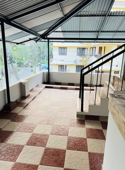 Home At Guruvayur 2 Ac Room,1 Single Bed,Kitchen المظهر الخارجي الصورة